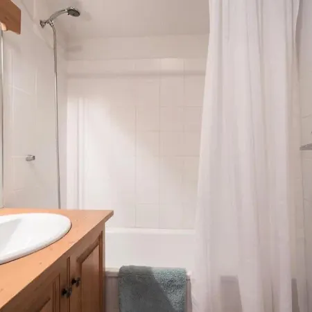 On Bus Route - Spacious - Sleeps 8 Semesterbostad Morzine