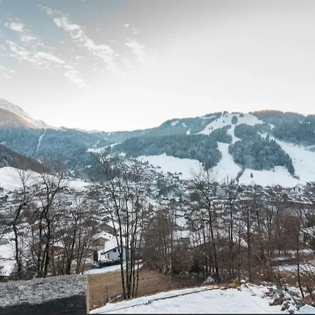 Semesterbostad On Bus Route - Spacious - Sleeps 8 Morzine